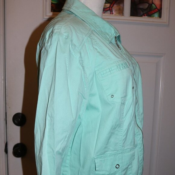 Chicos jacket size 2 and worn very little - Picture 3 of 8